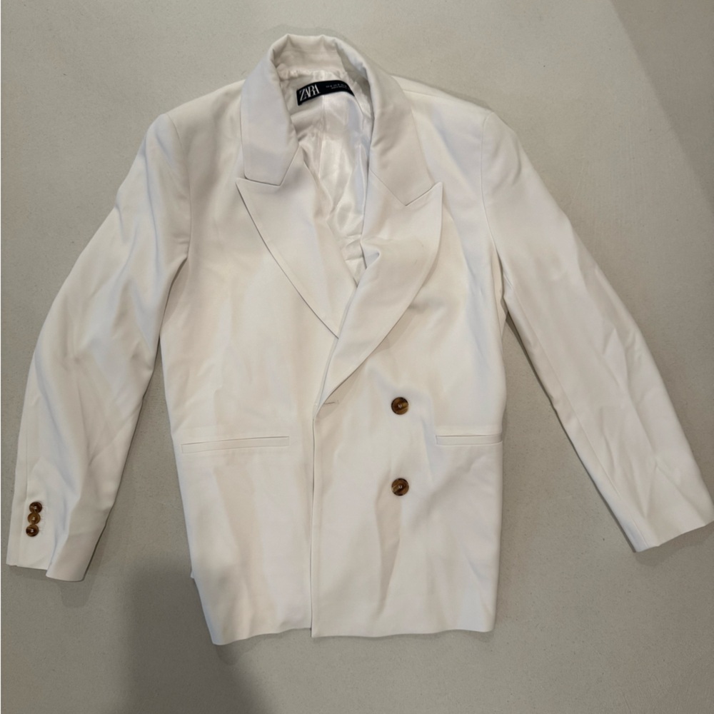 Zara Cream Blazer with Elegant Details